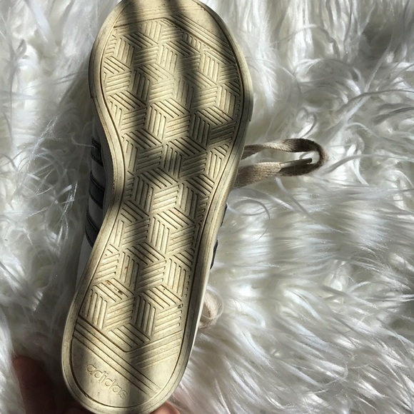 Adidas shoes - Picture 3 of 3